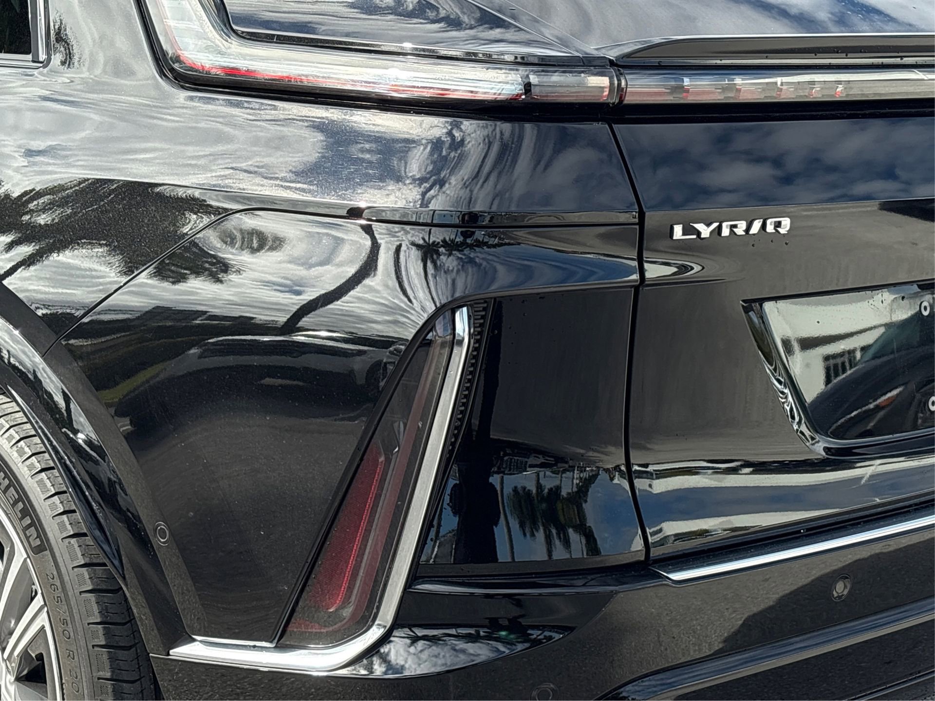 Used 2024 Cadillac Lyriq Luxury image 15