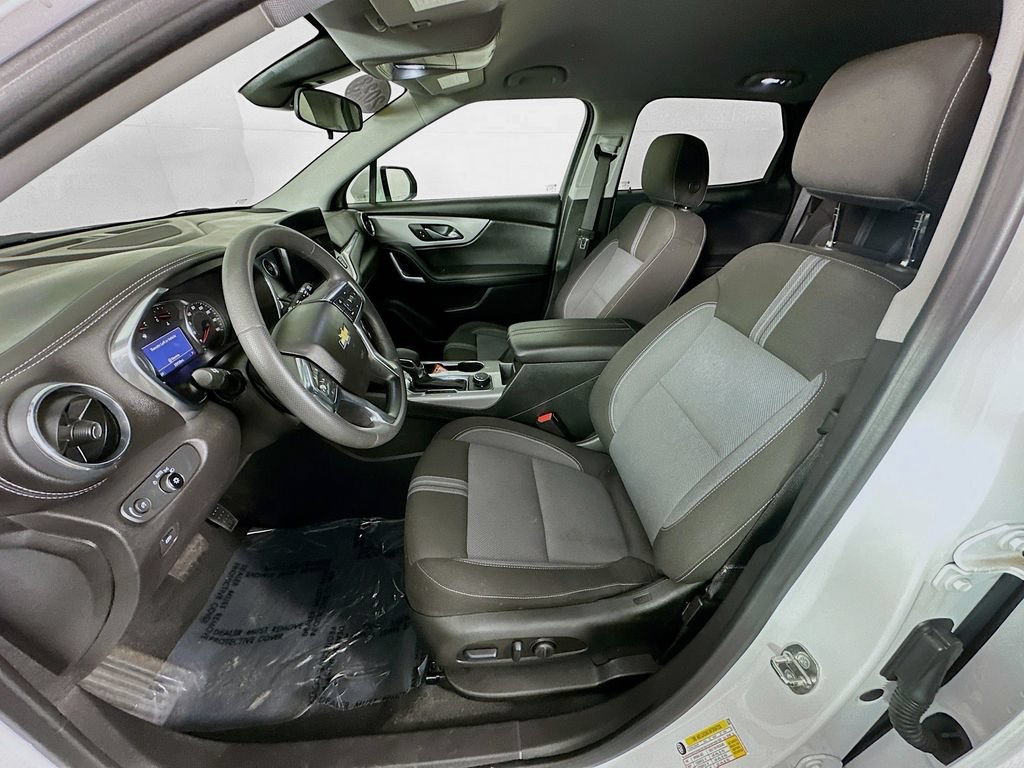 Used 2023 Chevrolet Blazer LT FWD image 28
