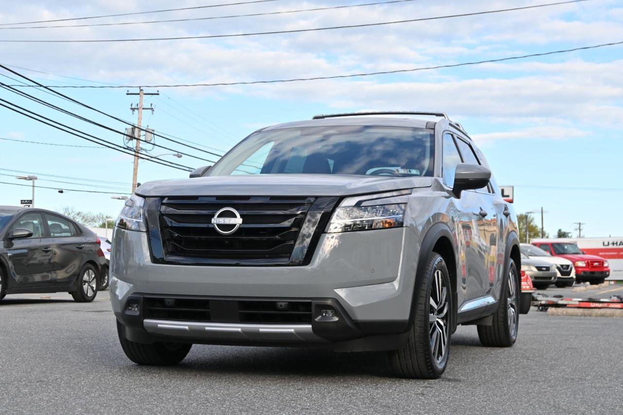 Used 2023 Nissan Pathfinder Platinum AWD/4WD image 5