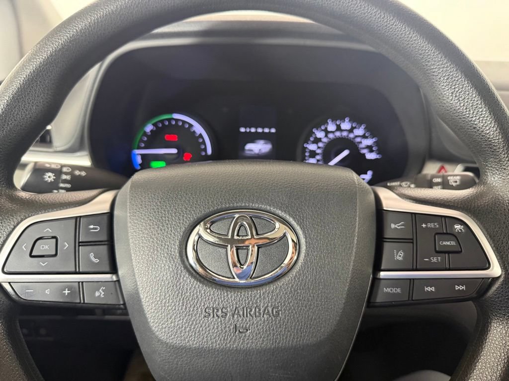 Used 2021 Toyota Sienna LE w/ LE Plus Package FWD image 23