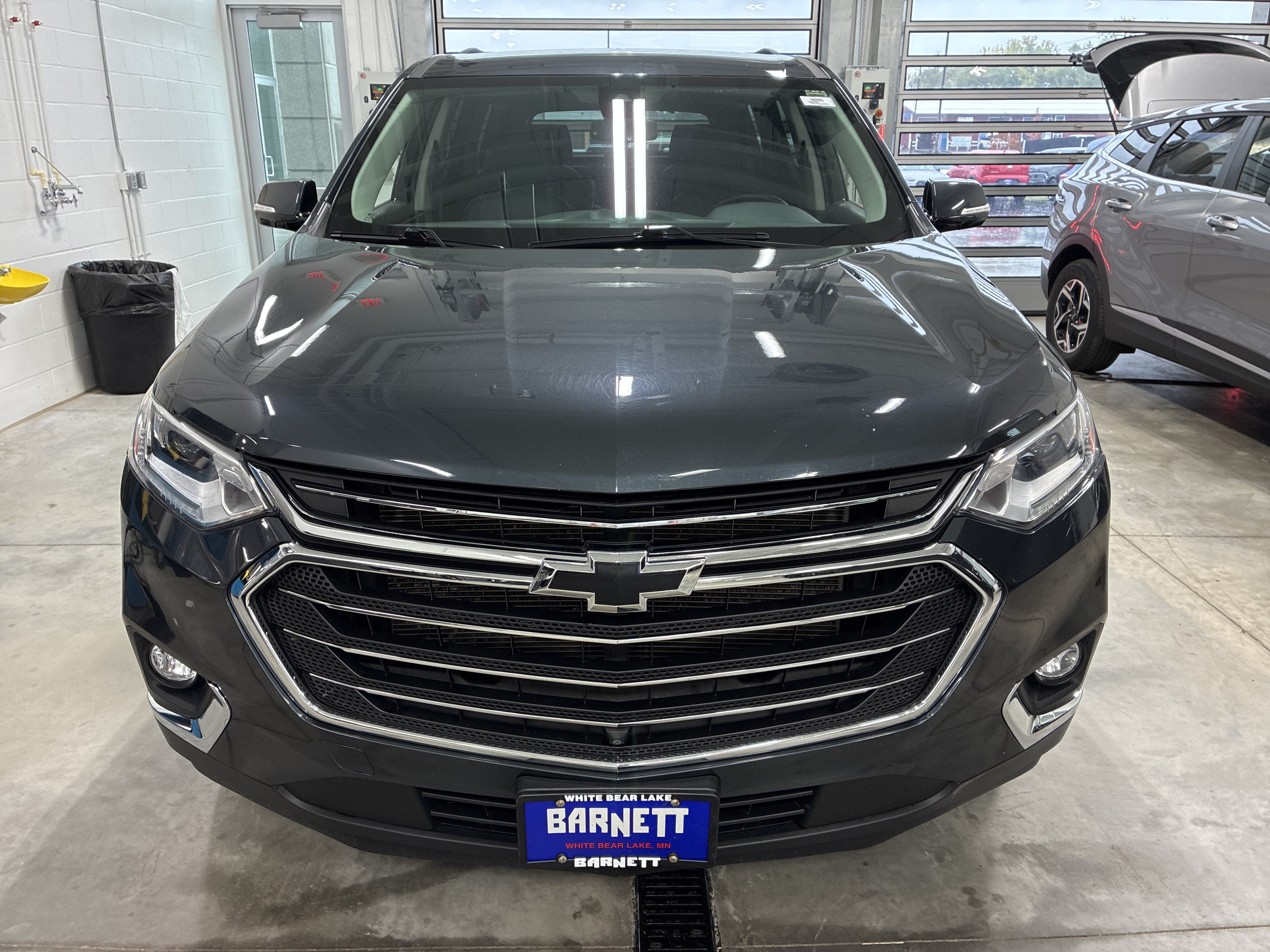 Used 2020 Chevrolet Traverse LT w/ LT Premium Package AWD/4WD image 5