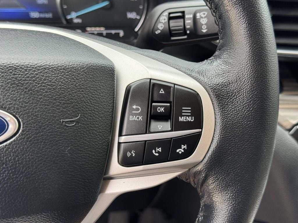 Certified 2022 Ford Explorer Limited w/ Equipment Group 301A AWD/4WD image 12
