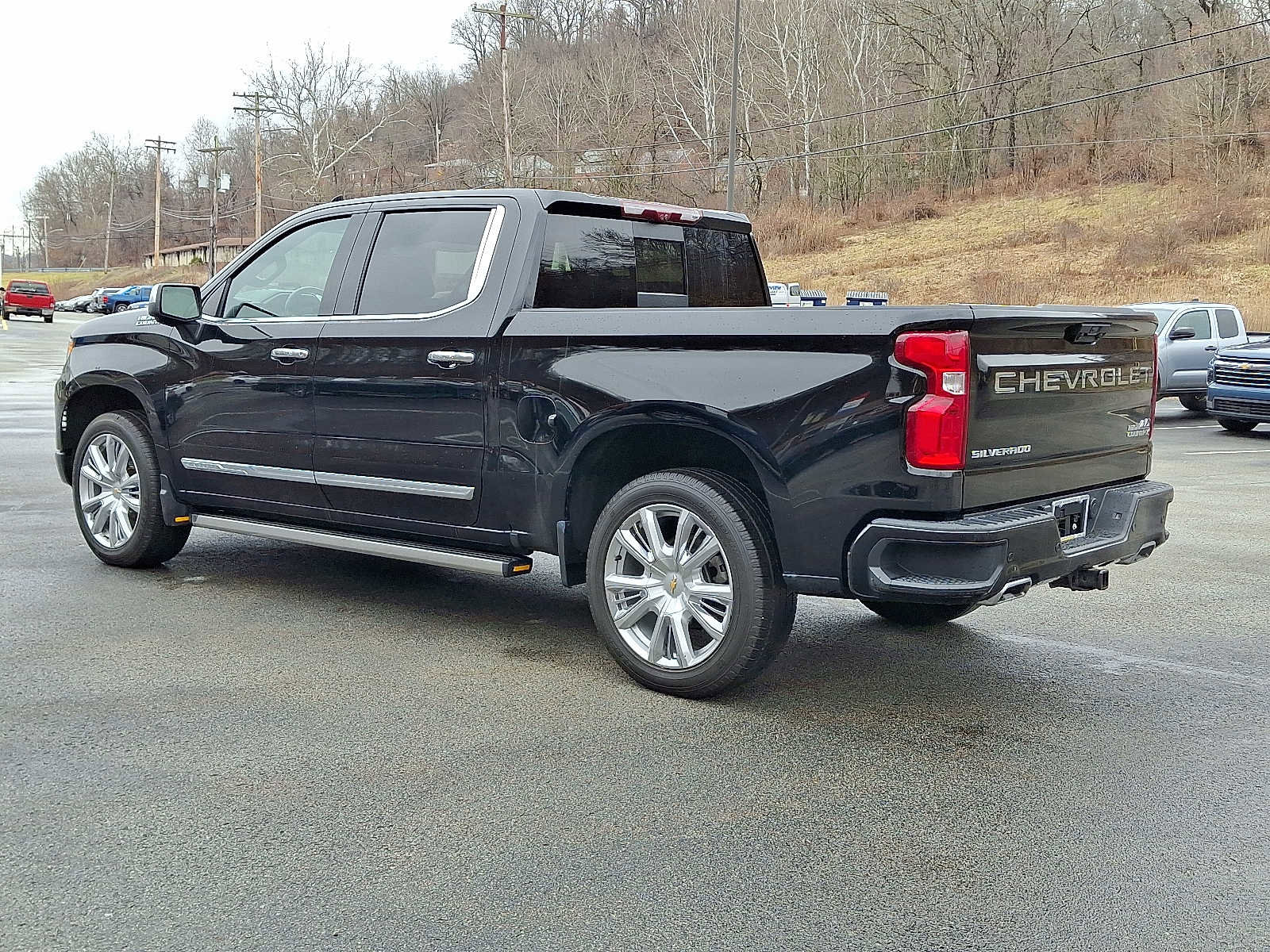 Used 2023 Chevrolet Silverado 1500 High Country w/ High Country Premium Package image 4