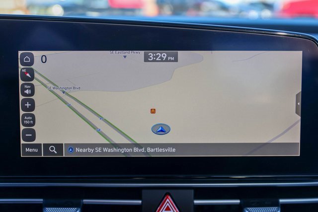 Used 2024 Hyundai Elantra Limited image 26