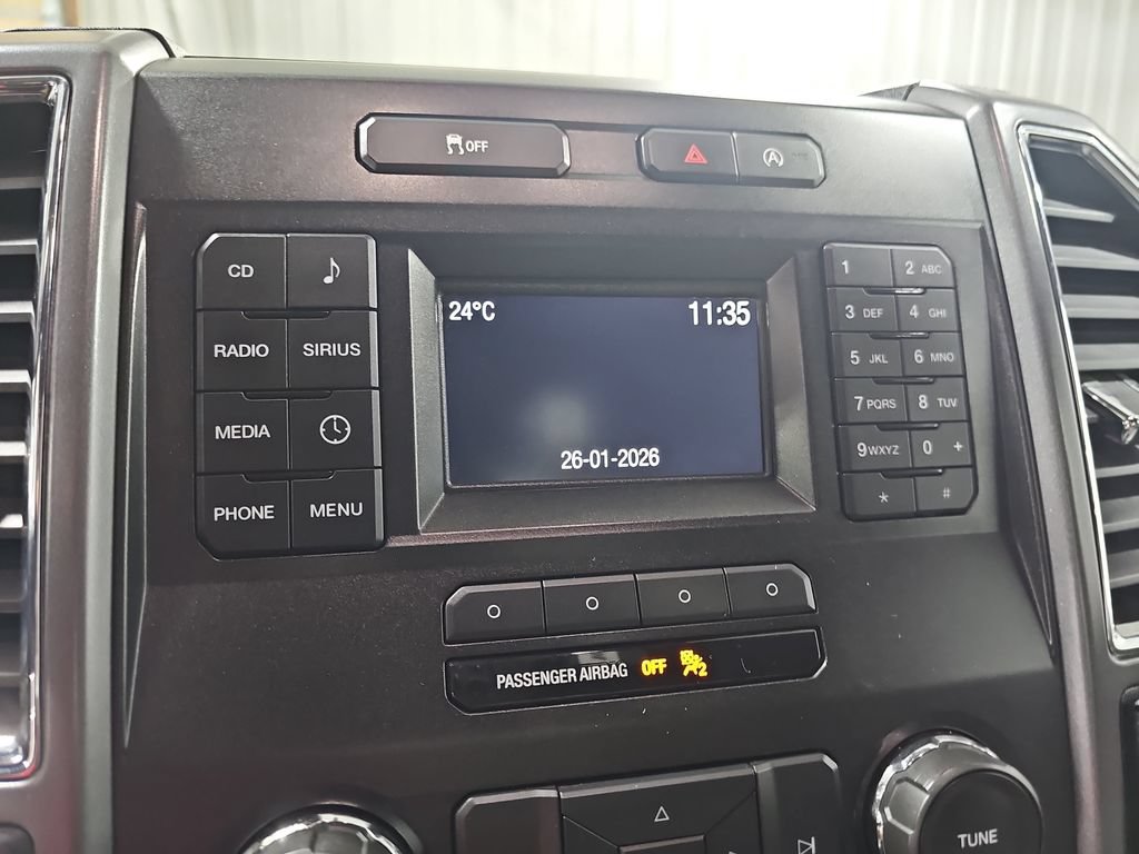 Used 2016 Ford F150 XLT AWD/4WD image 21