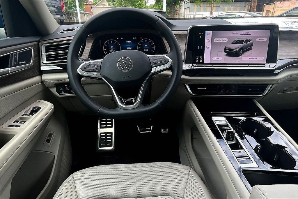 New 2026 Volkswagen Atlas SEL Premium R-Line AWD/4WD image 4