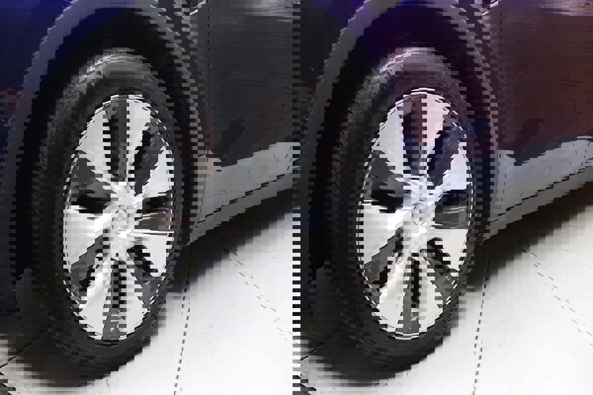 Used 2023 Tesla Model Y Long Range image 4