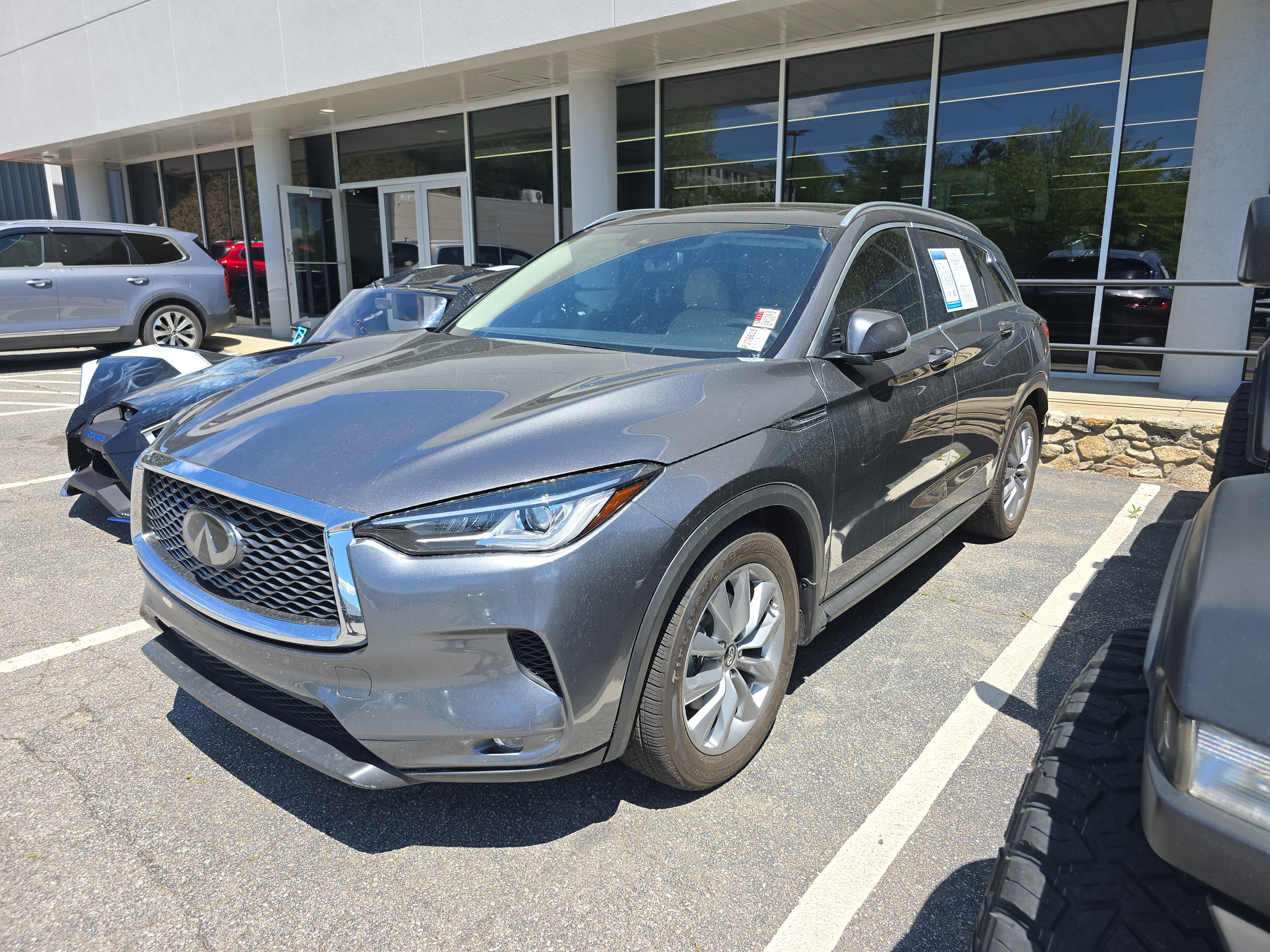 Used 2022 INFINITI QX50 Luxe image 4