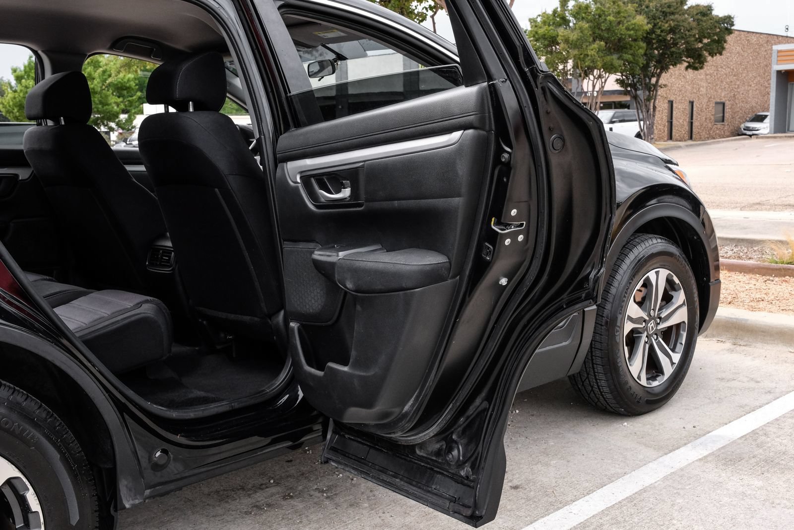 Used 2019 Honda CR-V LX image 43