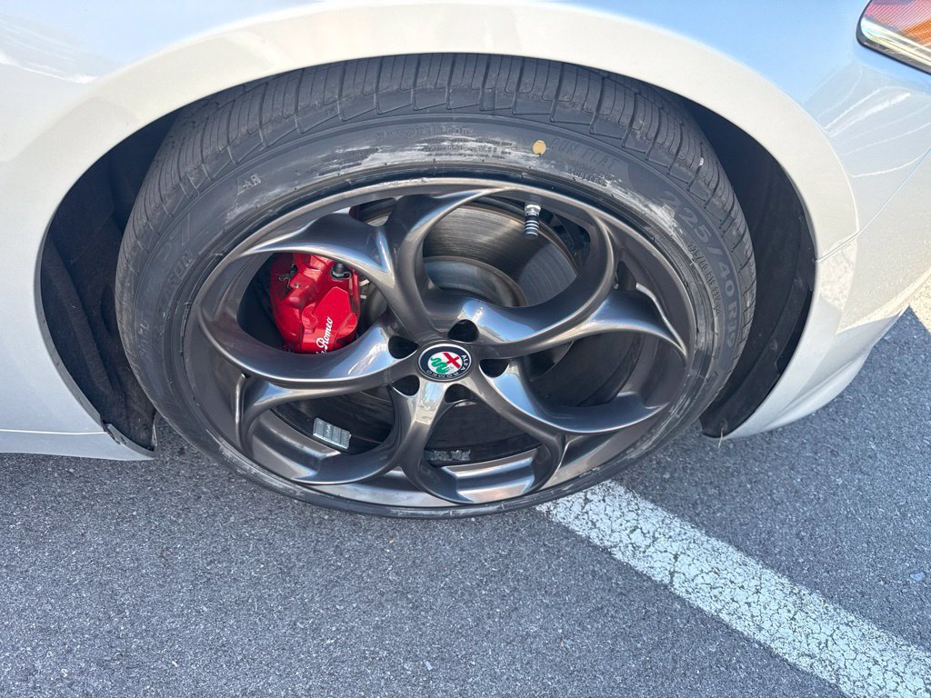 Used 2017 Alfa Romeo Giulia Ti w/ TI 19" Sport Package RWD image 12