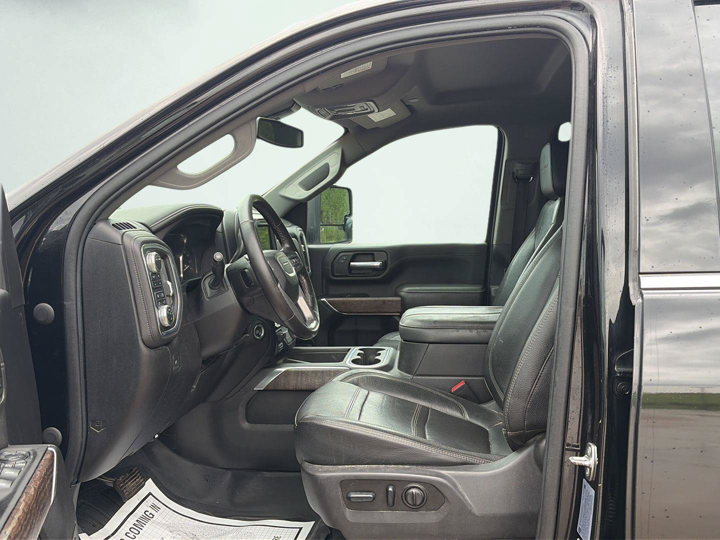 Used 2023 GMC Sierra 3500 Denali AWD/4WD image 13