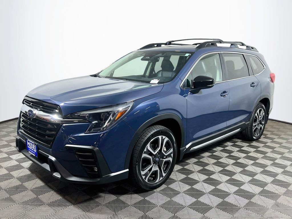 Used 2024 Subaru Ascent Limited w/ Technology Package AWD/4WD image 3
