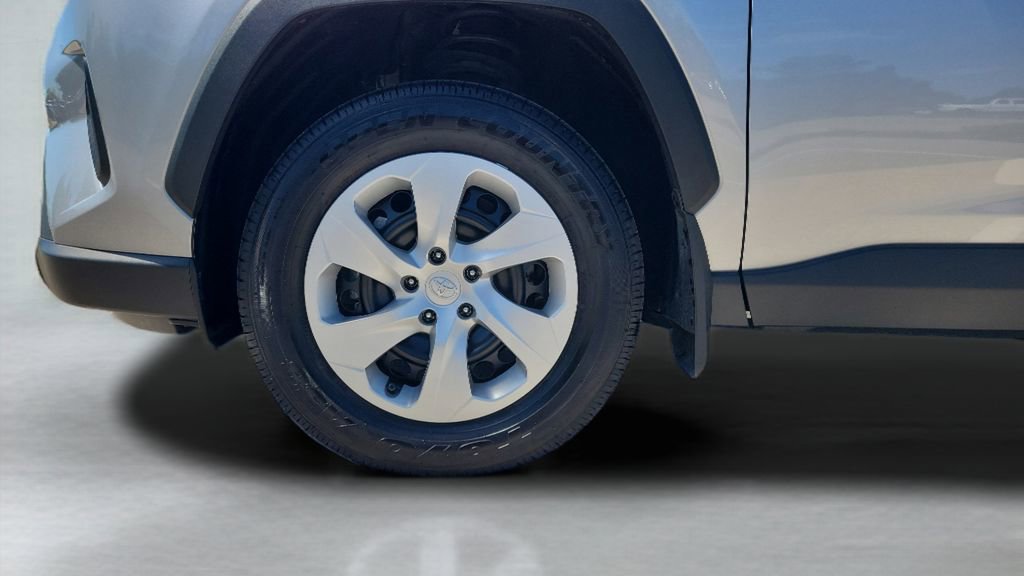Certified 2025 Toyota RAV4 LE FWD image 36