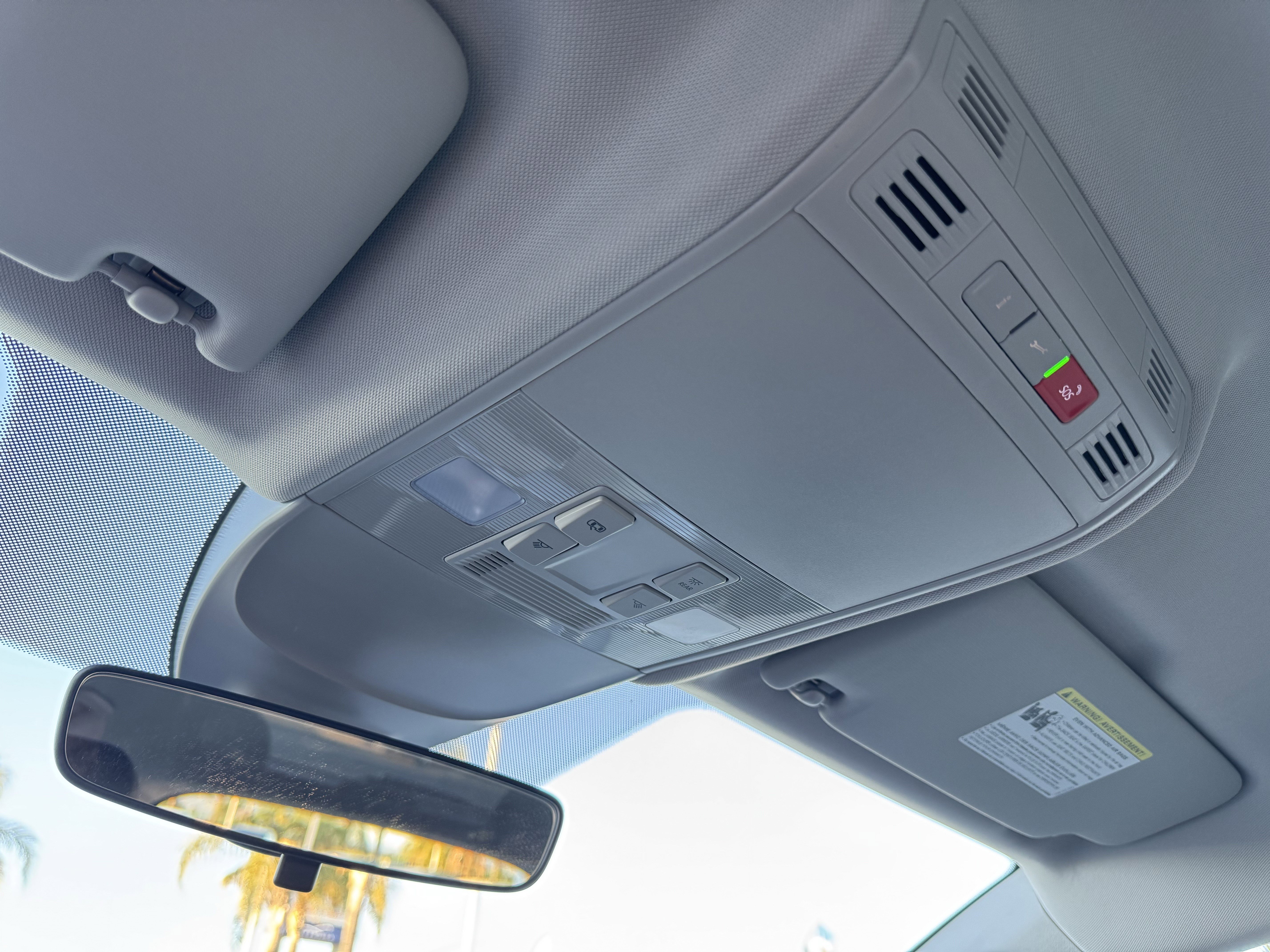 Used 2025 Volkswagen Taos S image 29