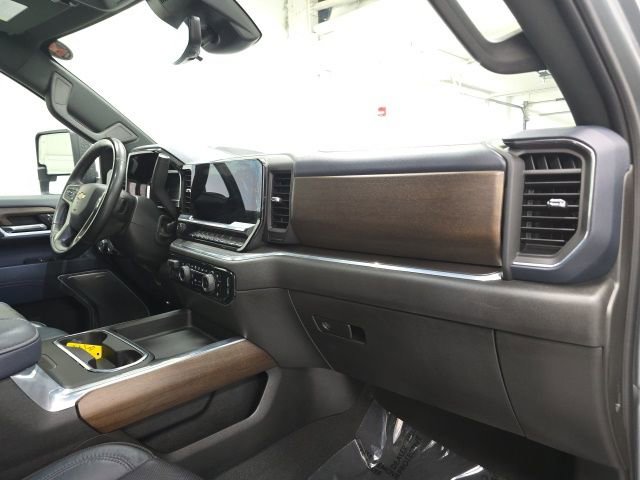 Certified 2024 Chevrolet Silverado 3500 High Country w/ High Country Premium Package image 30