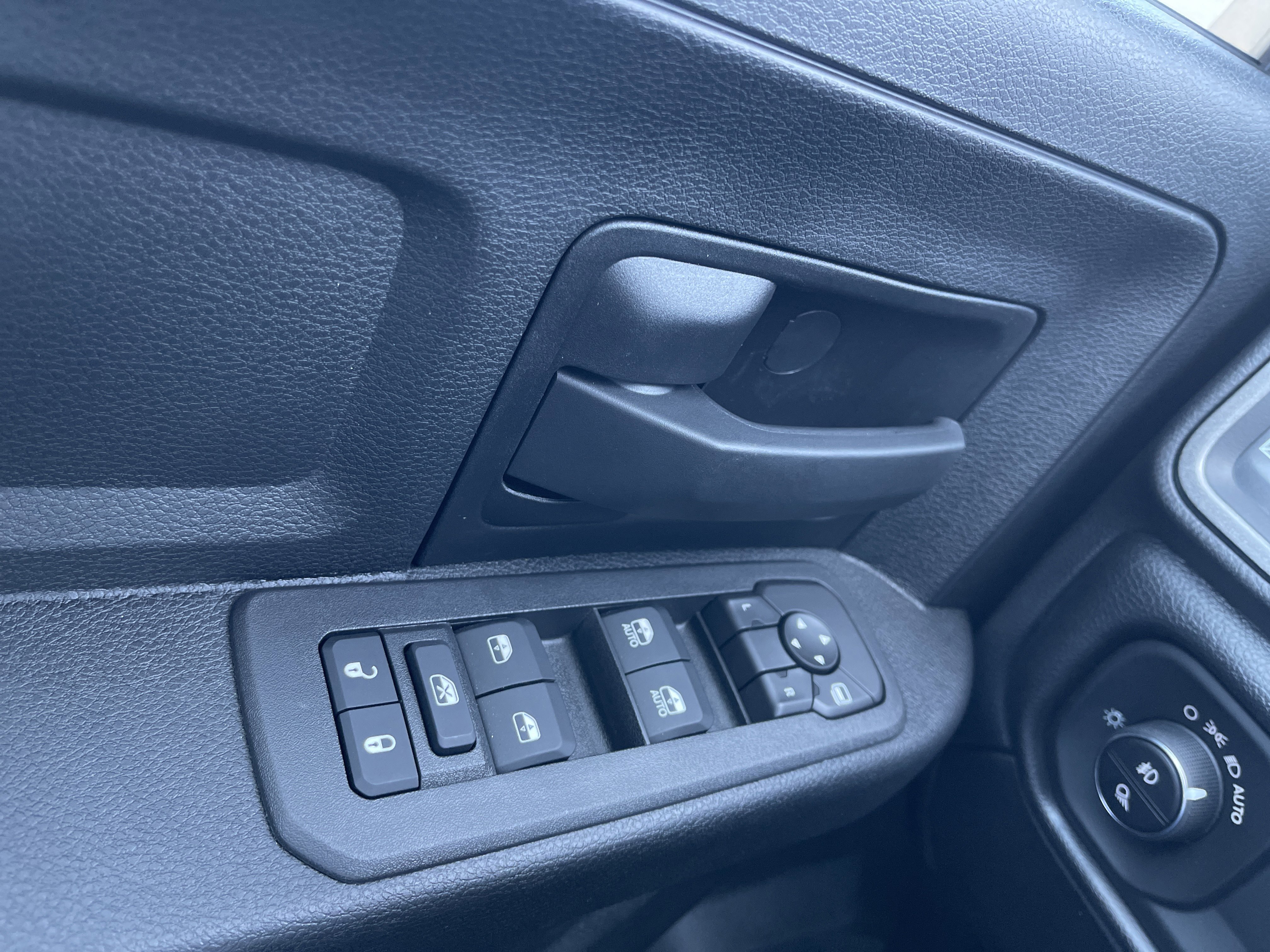 New 2026 RAM 3500 Tradesman AWD/4WD image 22