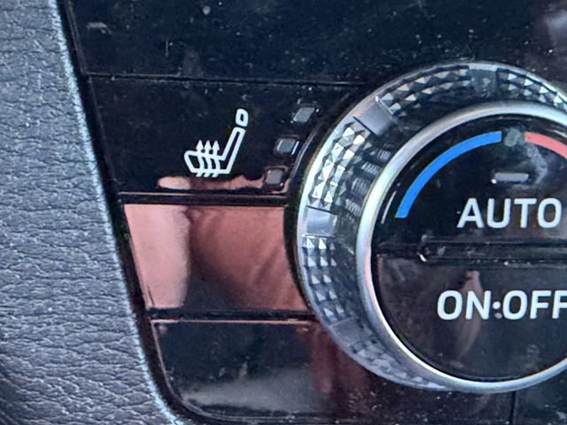 Used 2023 Mitsubishi Outlander SE Black Edition image 22