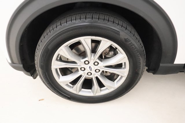 Used 2022 Ford Explorer Limited w/ Equipment Group 301A image 7