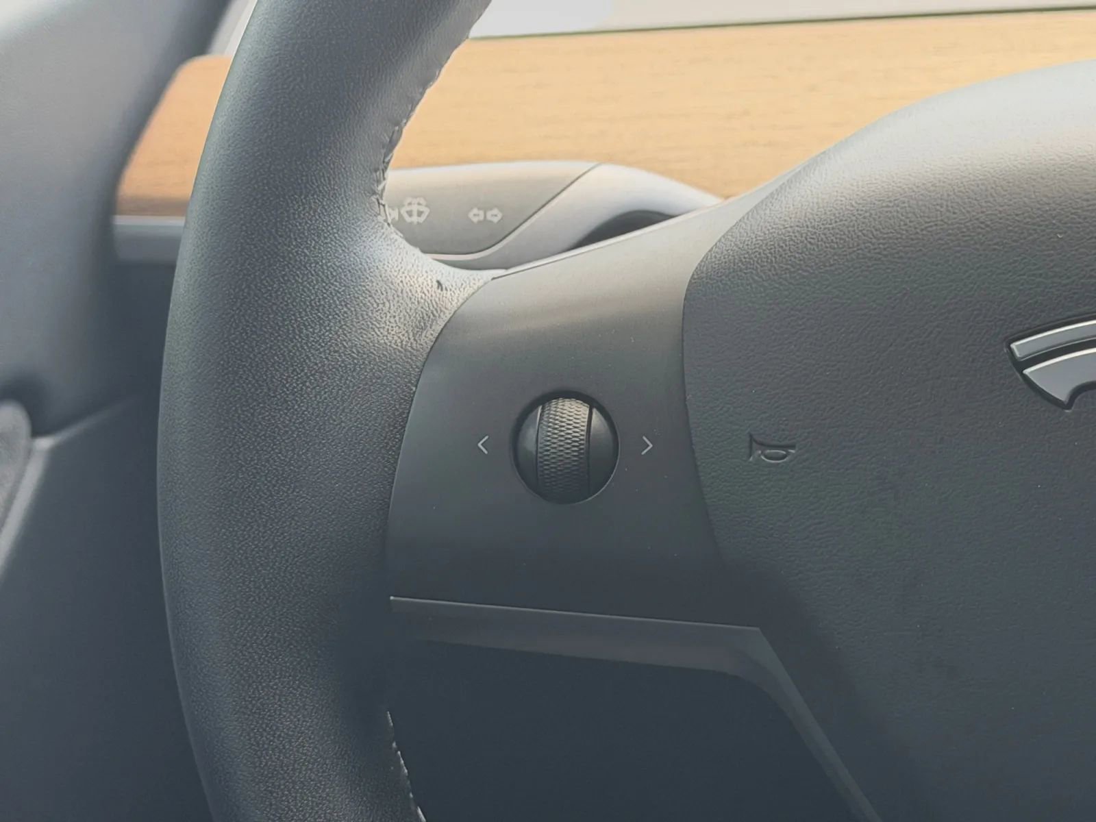 Used 2020 Tesla Model Y Long Range image 18