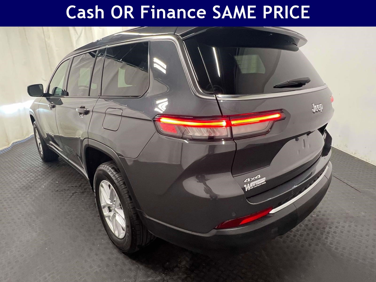 Used 2025 Jeep Grand Cherokee L Laredo w/ Luxury Tech Group I AWD/4WD image 10