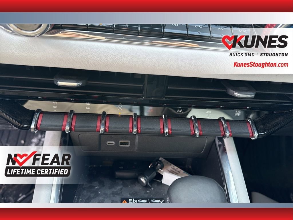 Used 2024 GMC Canyon AT4X image 33