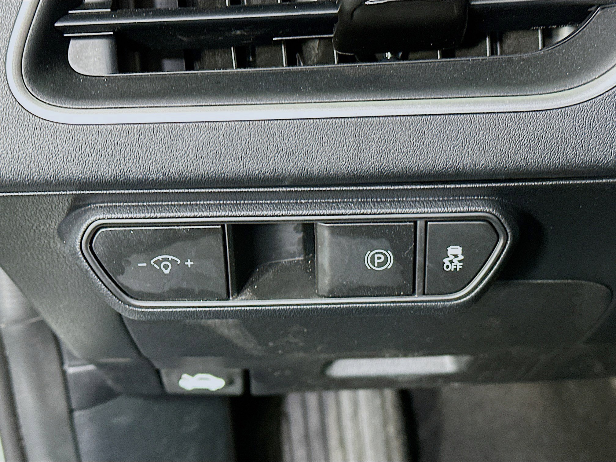 Used 2025 Kia K4 LXS image 17