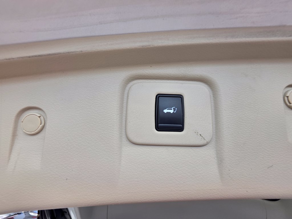 Used 2019 Nissan Murano SL FWD image 12