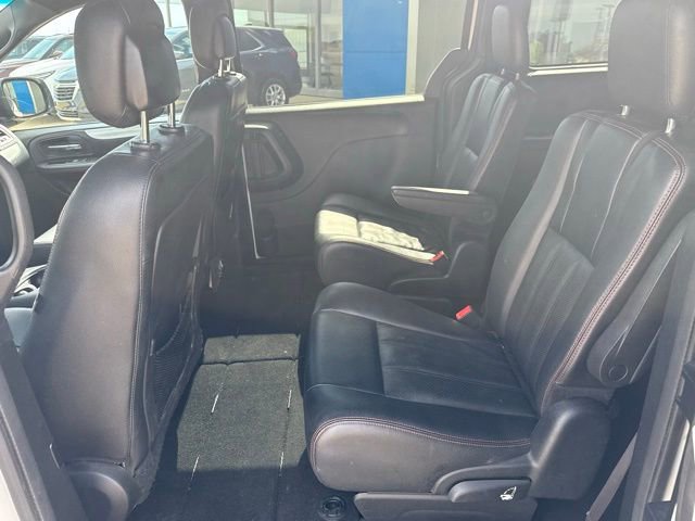 Used 2016 Dodge Grand Caravan R/T FWD image 30