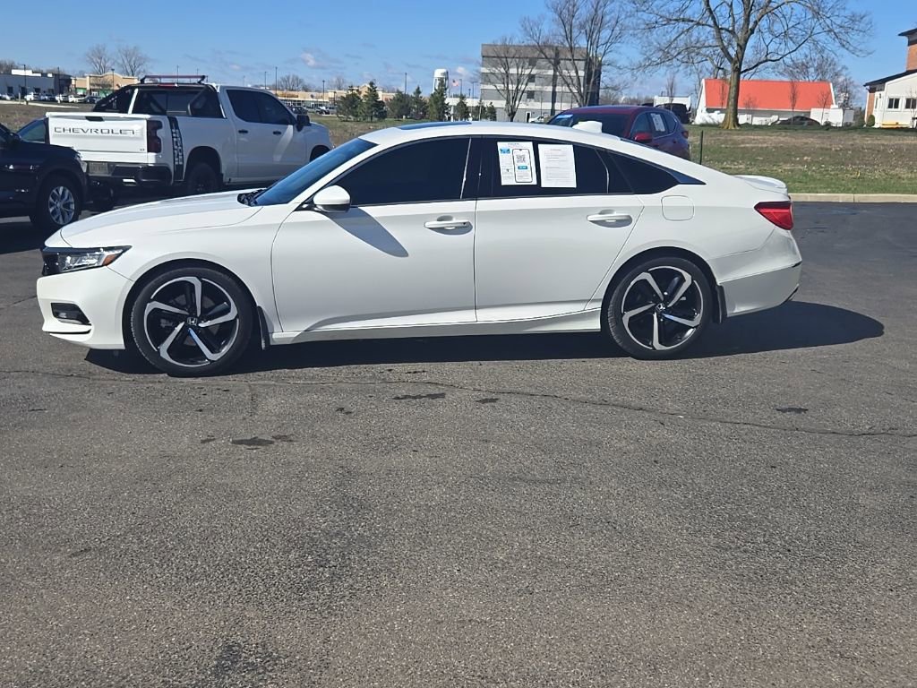Used 2018 Honda Accord Sport image 4