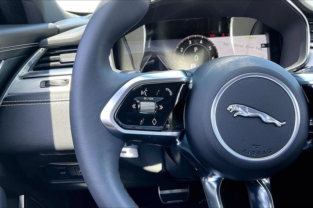 Used 2024 Jaguar XF R-Dynamic SE AWD/4WD image 11