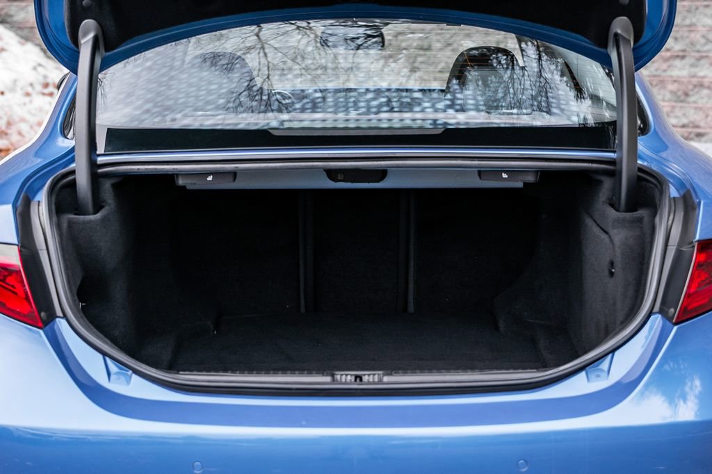 Used 2025 Alfa Romeo Giulia AWD w/ Driving Assist Package image 17