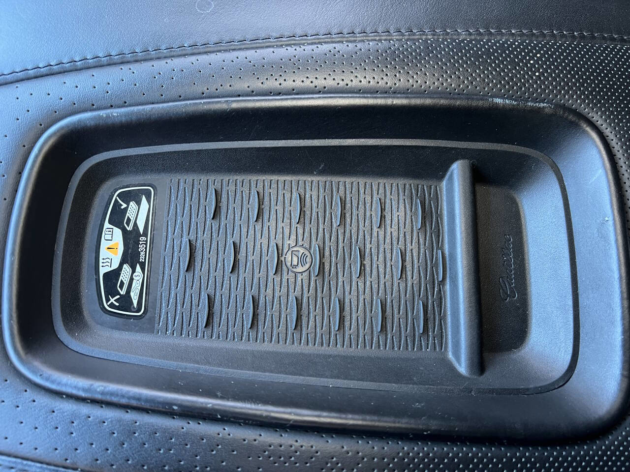 Used 2016 Cadillac Escalade Platinum image 37