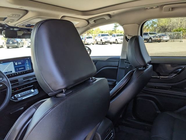 Used 2025 Lincoln Corsair Reserve w/ Equipment Group 202A image 18