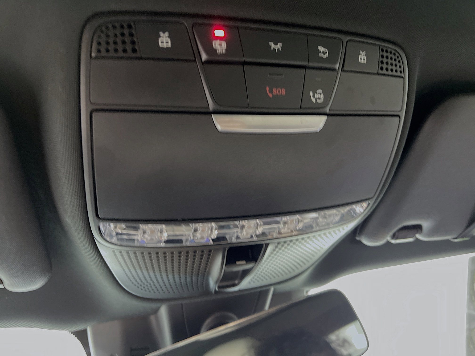 Used 2022 Mercedes-Benz E 350 Sedan w/ AMG Line Exterior image 21