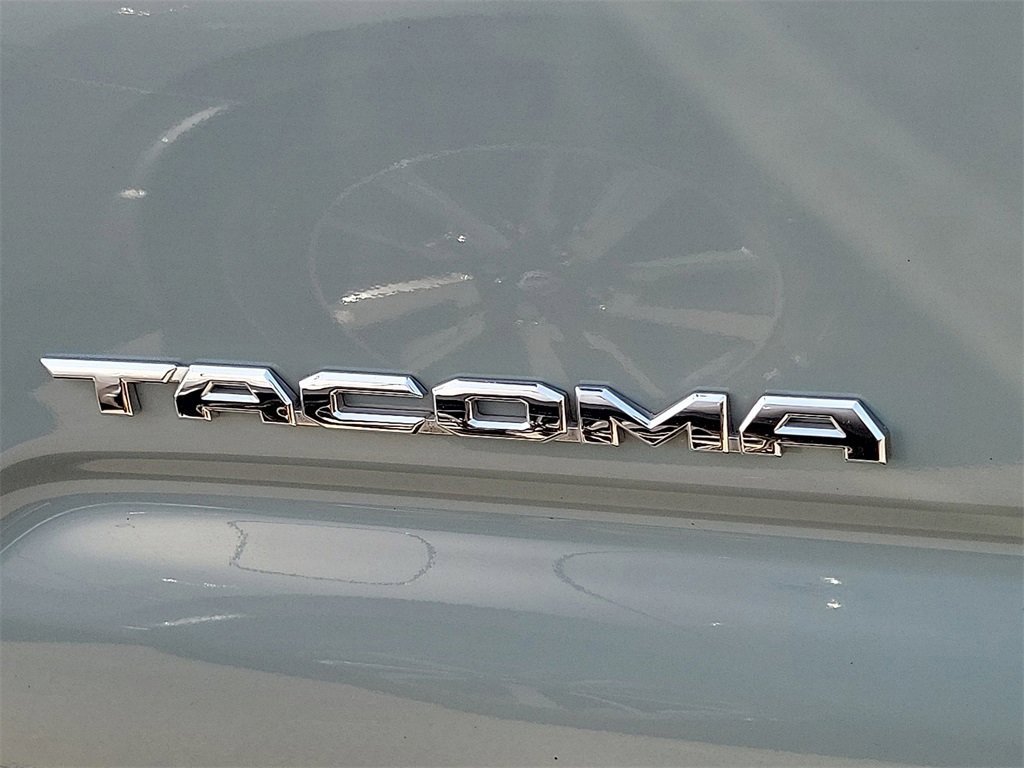 Used 2023 Toyota Tacoma TRD Off-Road image 24