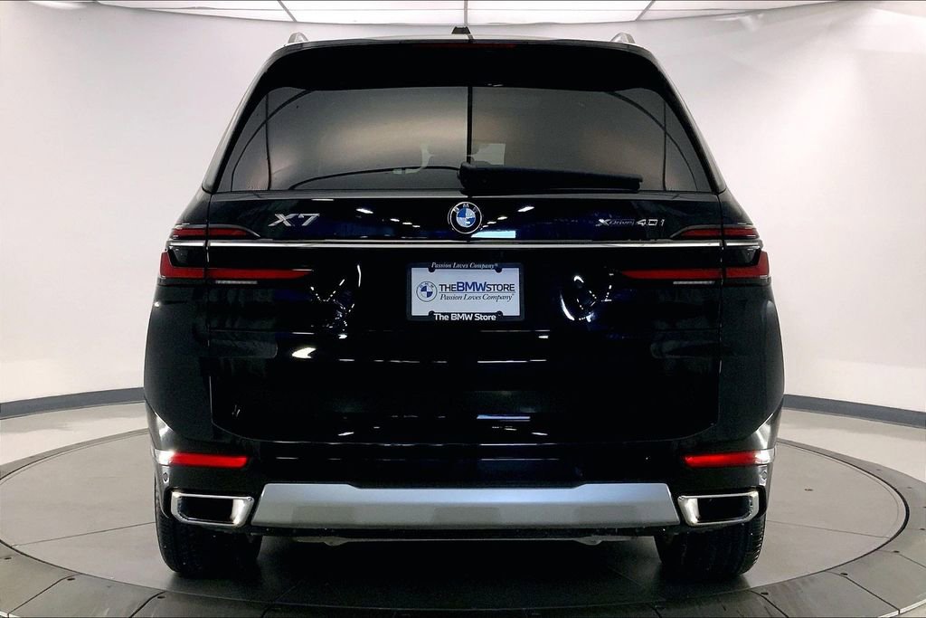 Certified 2026 BMW X7 xDrive40i image 3