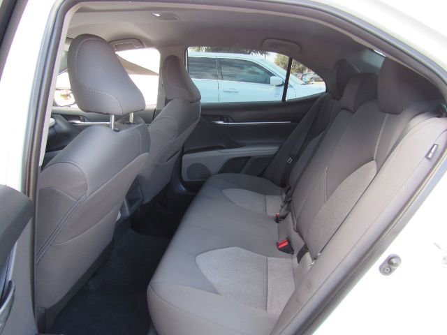 Used 2022 Toyota Camry LE image 17