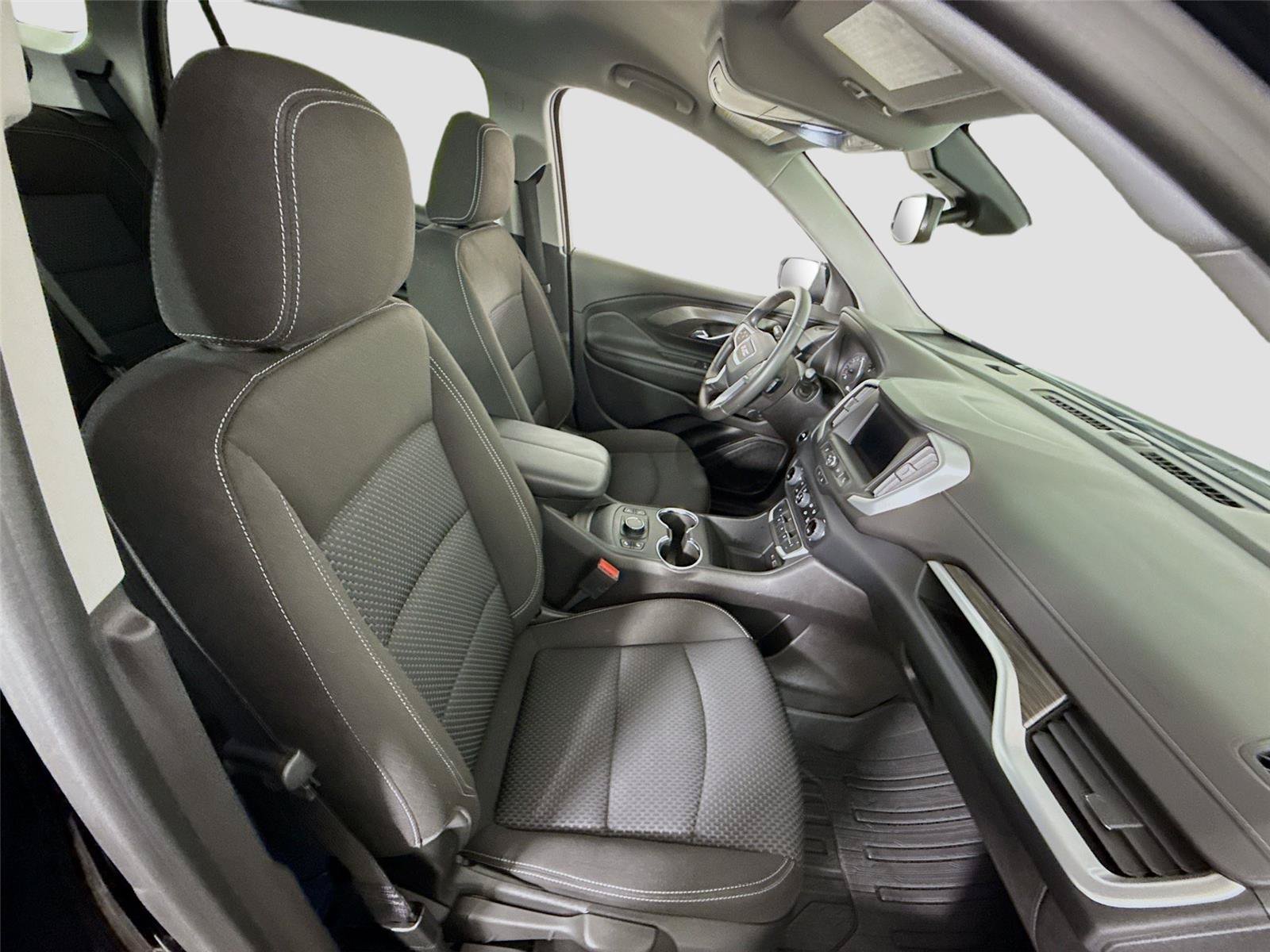 Used 2023 GMC Terrain SLE w/ Driver Convenience Package FWD image 19