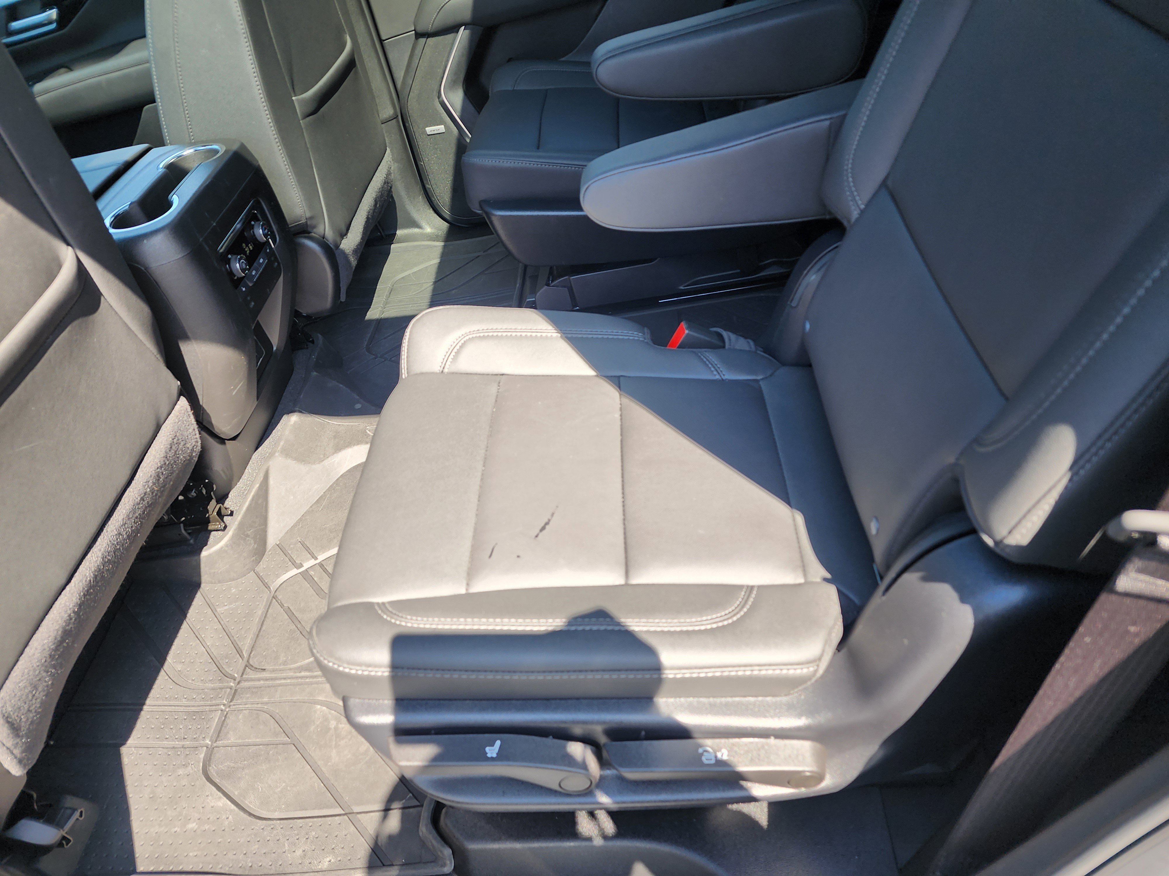 Used 2025 Chevrolet Tahoe Z71 w/ Z71 Off-Road Package image 14