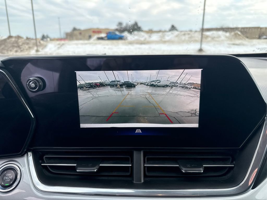 Used 2024 Chevrolet Trax LT w/ Driver Confidence Package image 7