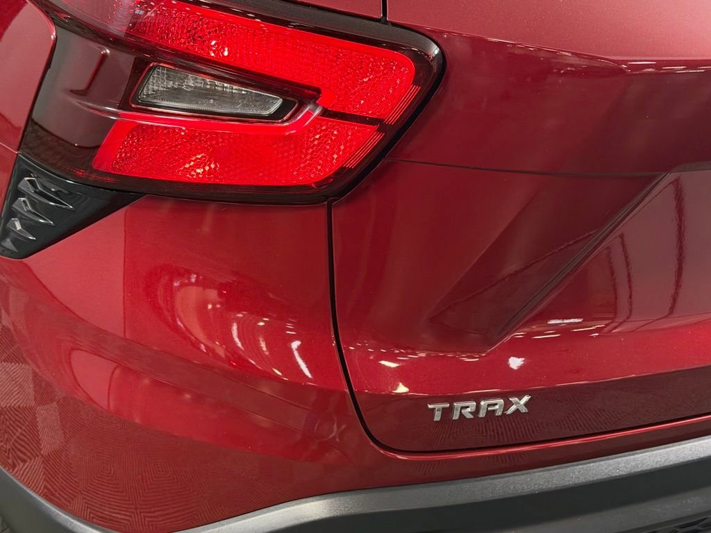 Used 2024 Chevrolet Trax LT w/ Driver Confidence Package image 14