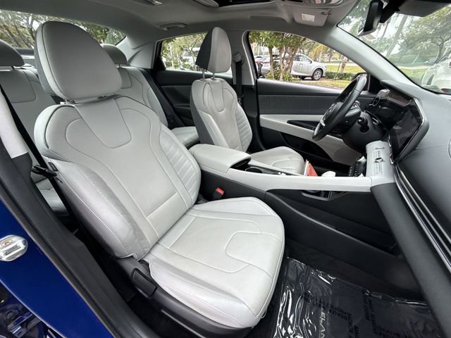 Used 2023 Hyundai Elantra Limited FWD image 26