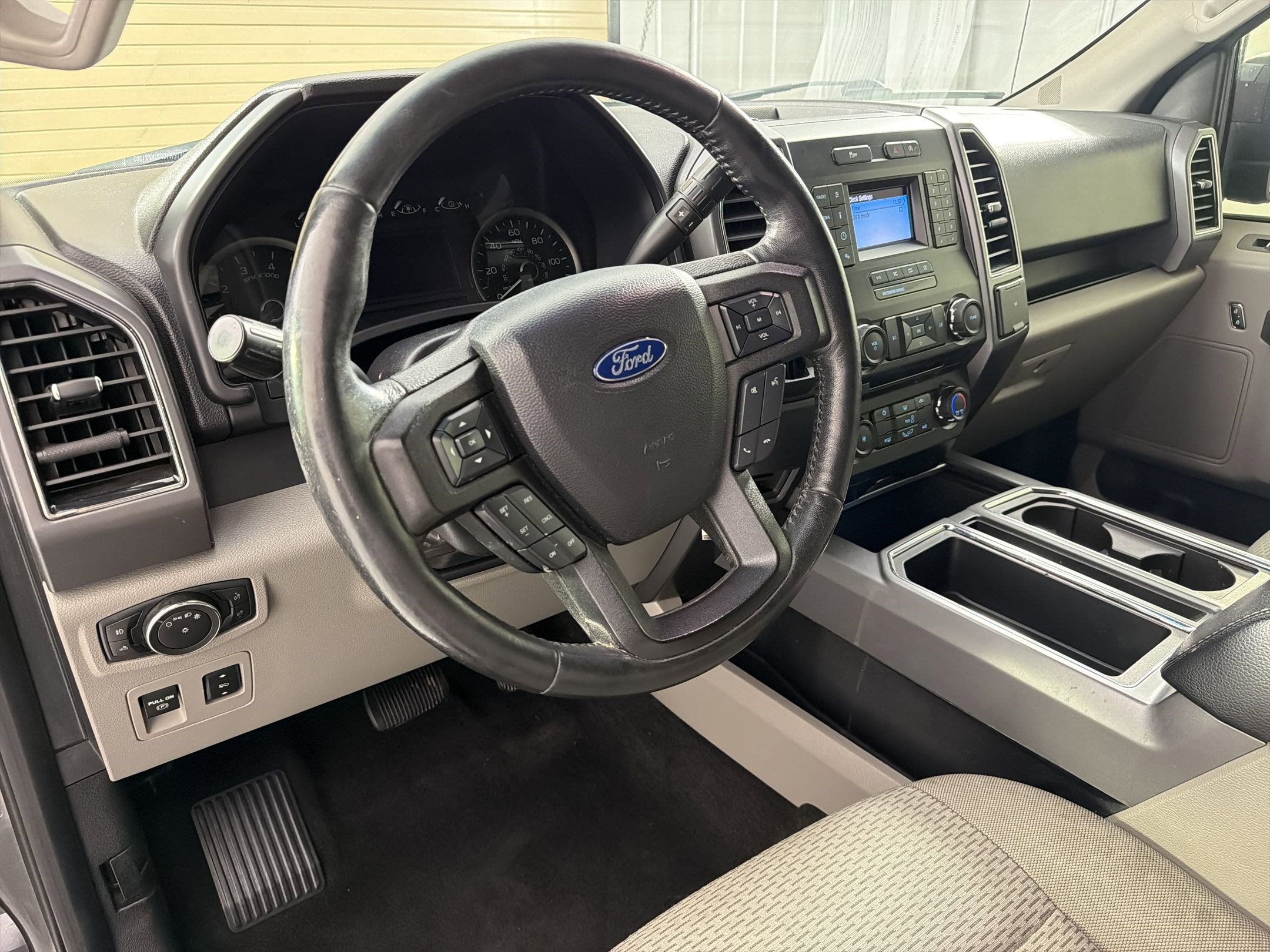 Used 2018 Ford F150 XLT w/ Equipment Group 301A Mid RWD image 4