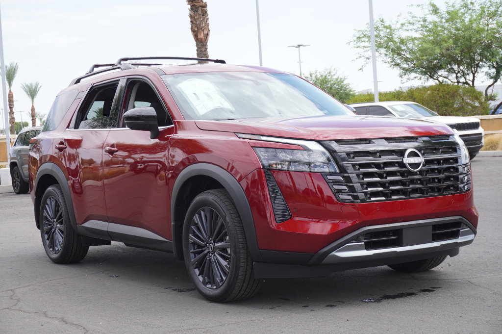 New 2026 Nissan Pathfinder SL w/ SL Premium Package FWD image 4