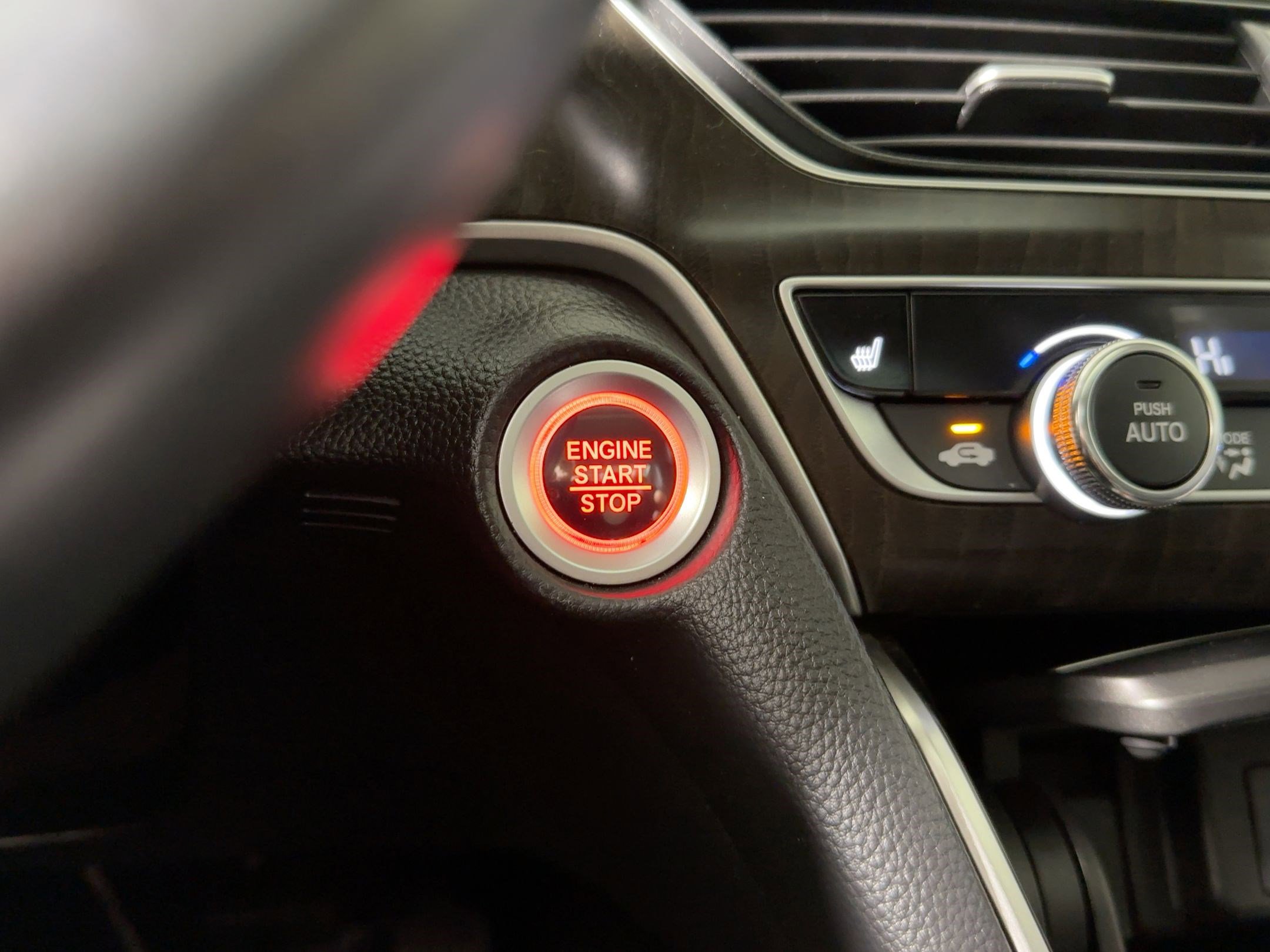 Used 2018 Honda Accord EX-L image 25