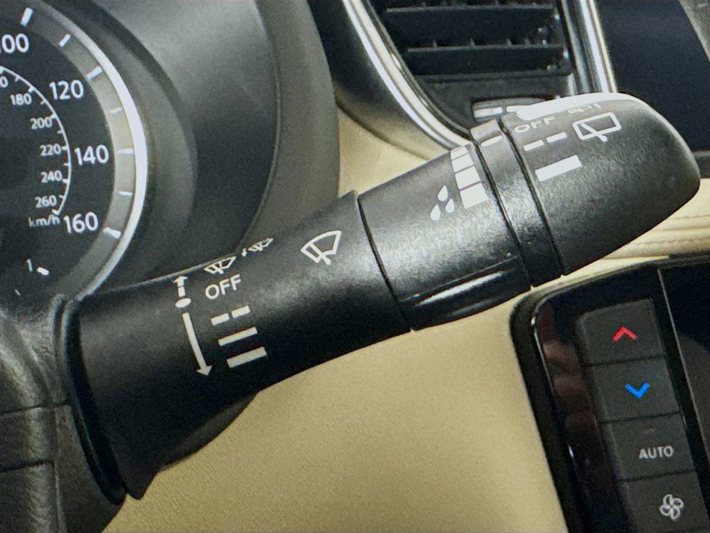 Used 2022 INFINITI QX50 Luxe FWD image 15