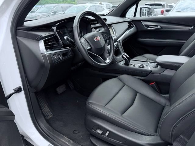Used 2024 Cadillac XT6 Luxury w/ LPO, Floor Liner Package AWD/4WD image 25