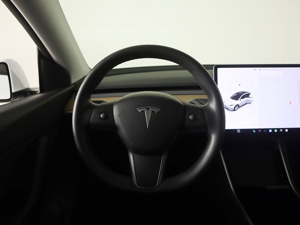 Used 2021 Tesla Model Y Long Range image 38