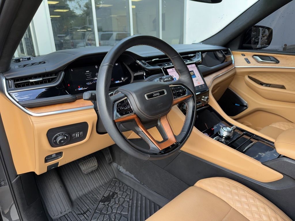 Used 2022 Jeep Grand Cherokee Summit image 16