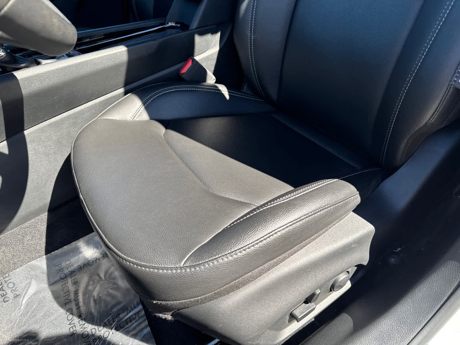 Used 2025 Jeep Compass Limited image 15